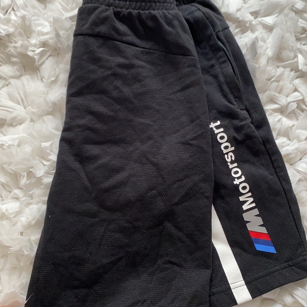 Shorts - Picture 2 of 5